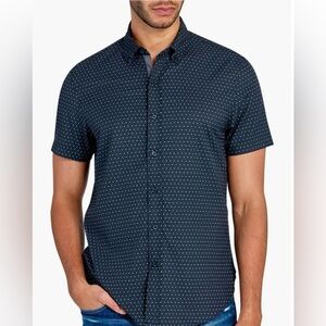 CON.STRUCT Short Sleeve Button-Up Shirt
Slim Fit 
Micro Dot 
4-Way Stretch